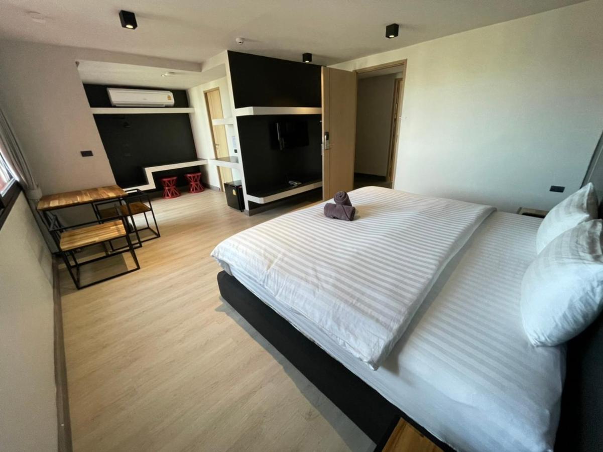 Prime Town - Posh & Port Hotel Пхукет Экстерьер фото
